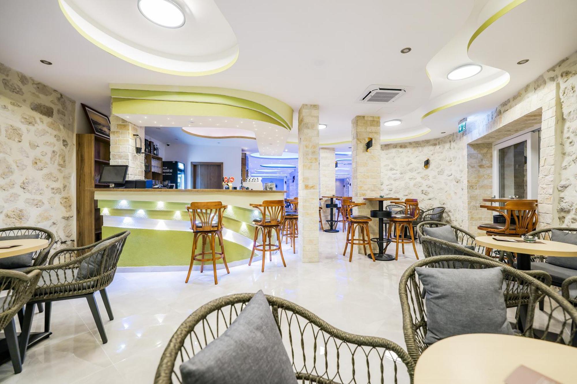 Hotel Kanjon Zrmanje โอเบรอควาซ ภายนอก รูปภาพ