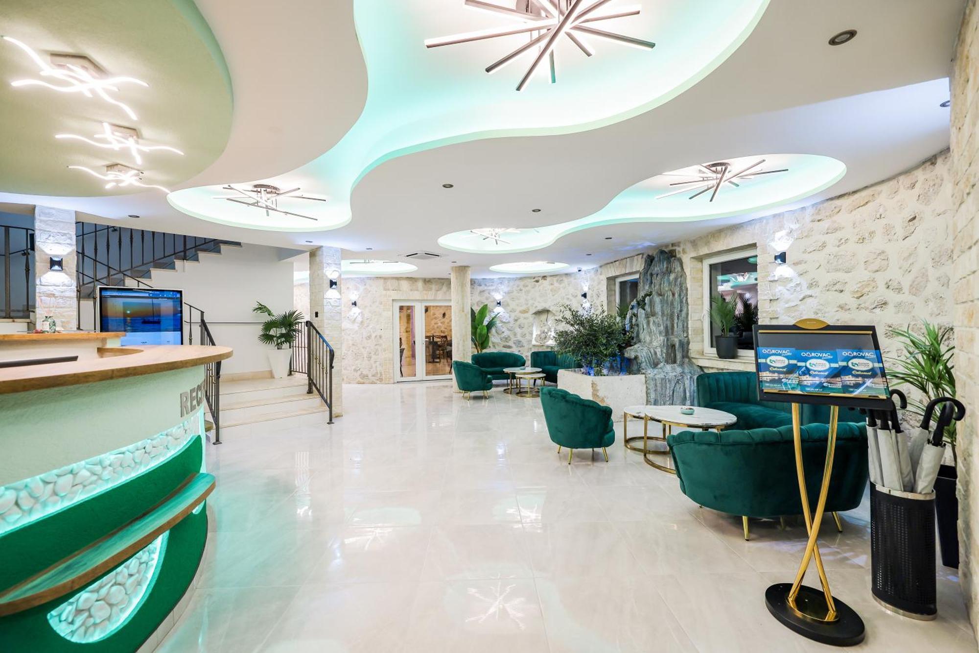 Hotel Kanjon Zrmanje โอเบรอควาซ ภายนอก รูปภาพ