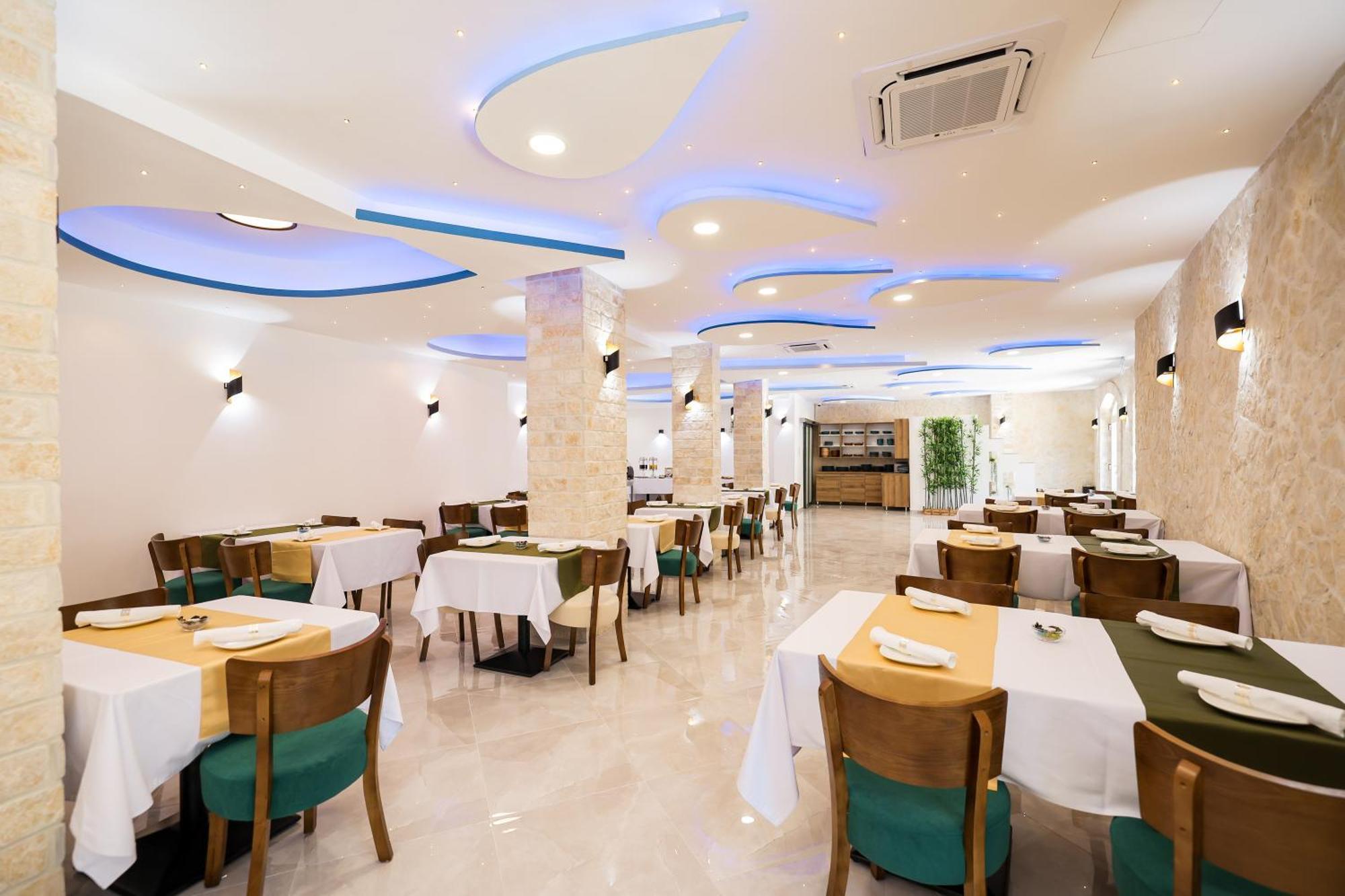 Hotel Kanjon Zrmanje โอเบรอควาซ ภายนอก รูปภาพ
